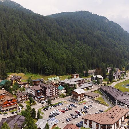 Hotel Villa Emma Мадонна-ди-Кампильо Экстерьер фото
