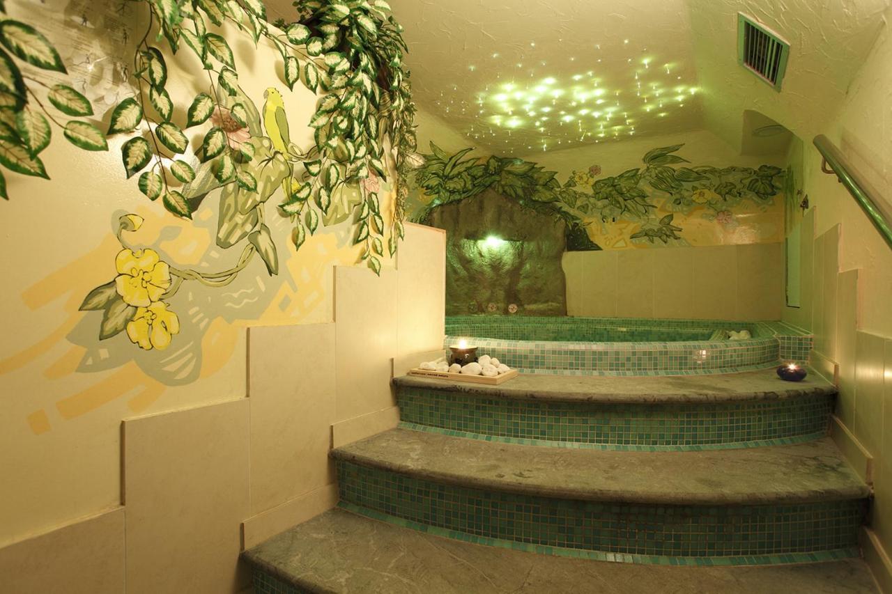 Hotel Villa Emma Мадонна-ди-Кампильо Экстерьер фото